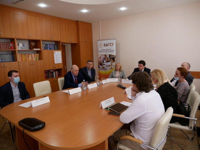 В Академии при  Главе РБ прошёл «круглый стол» по обсуждению кризиса на Украине