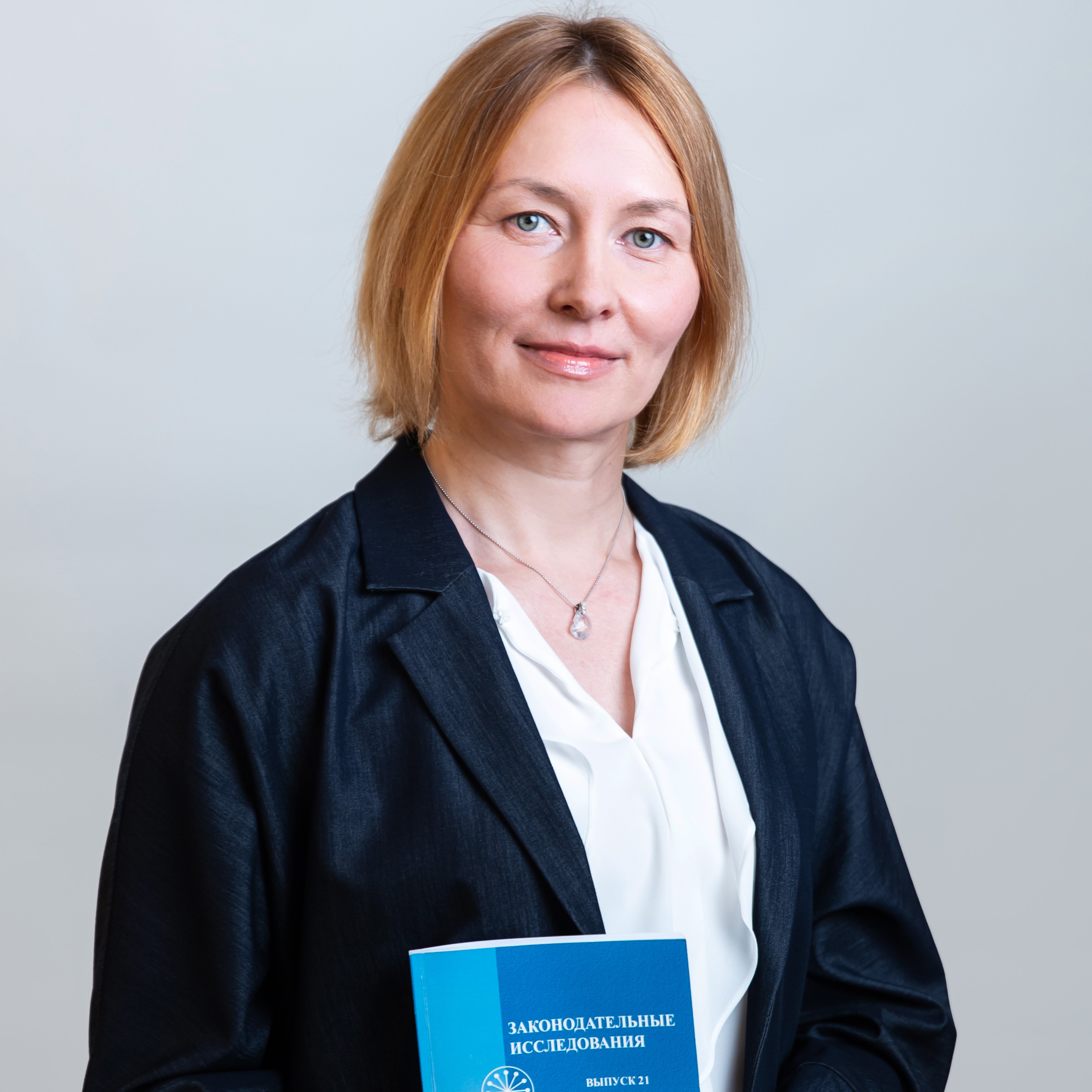 <strong>Иркабаева Зинфира Ралифовна</strong>  <br> заведующий кафедрой социально-гуманитарных дисциплин и цифровых технологий  <br>  Кандидат экономических наук
